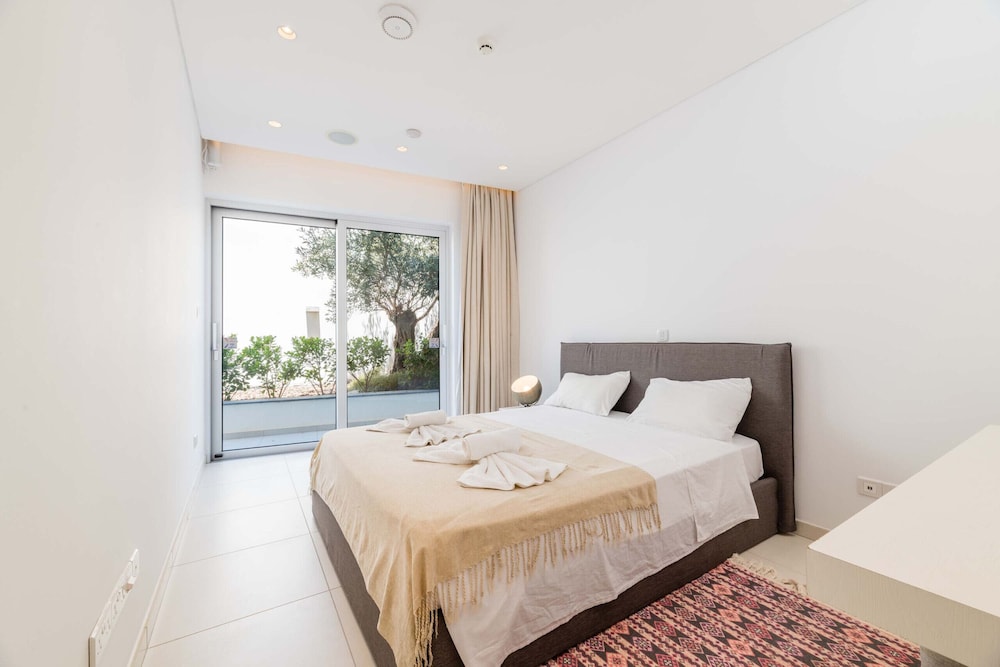 Vivo Mare Panorama Beachfront Villa