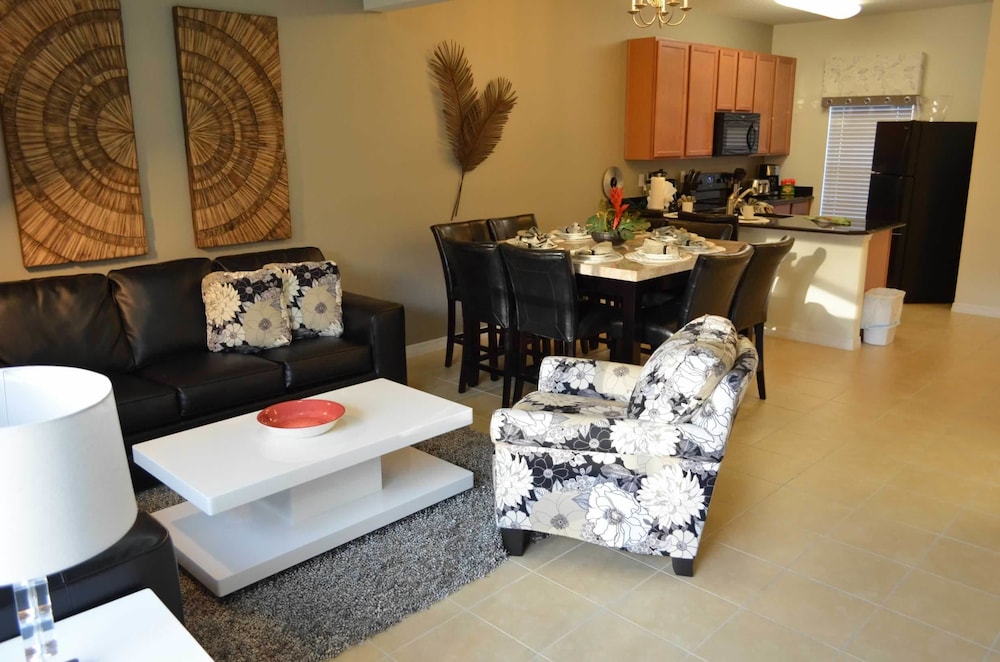 Bella Vida Resort by Home 2U