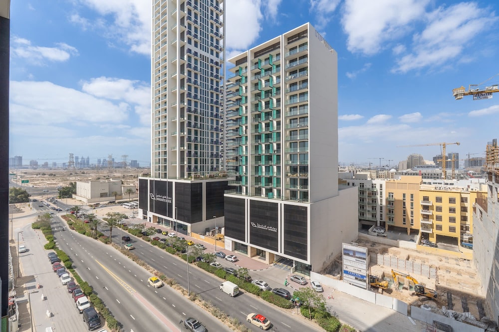 Peace and Tranquility in This 1 Bedroom in JVC