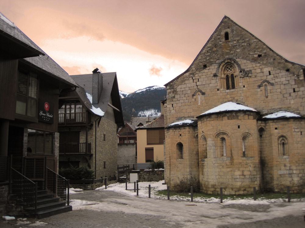 Vielha e Mijaran Vacations - Gran Chalet Hotel - Property Image 29