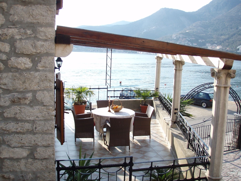 Apartments Villa Serventi