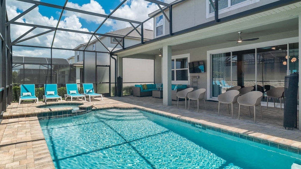 Solara Resort 5 Bedroom Home with Pool + Game Room 5 Home