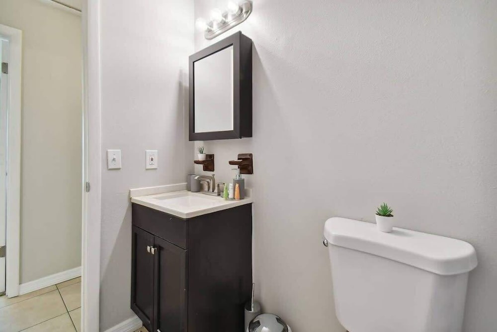 Comfortable Home in Dade City!