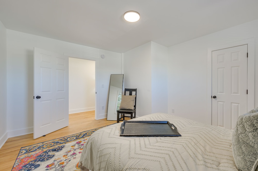 Modern Milledgeville Getaway: Walk to Downtown!