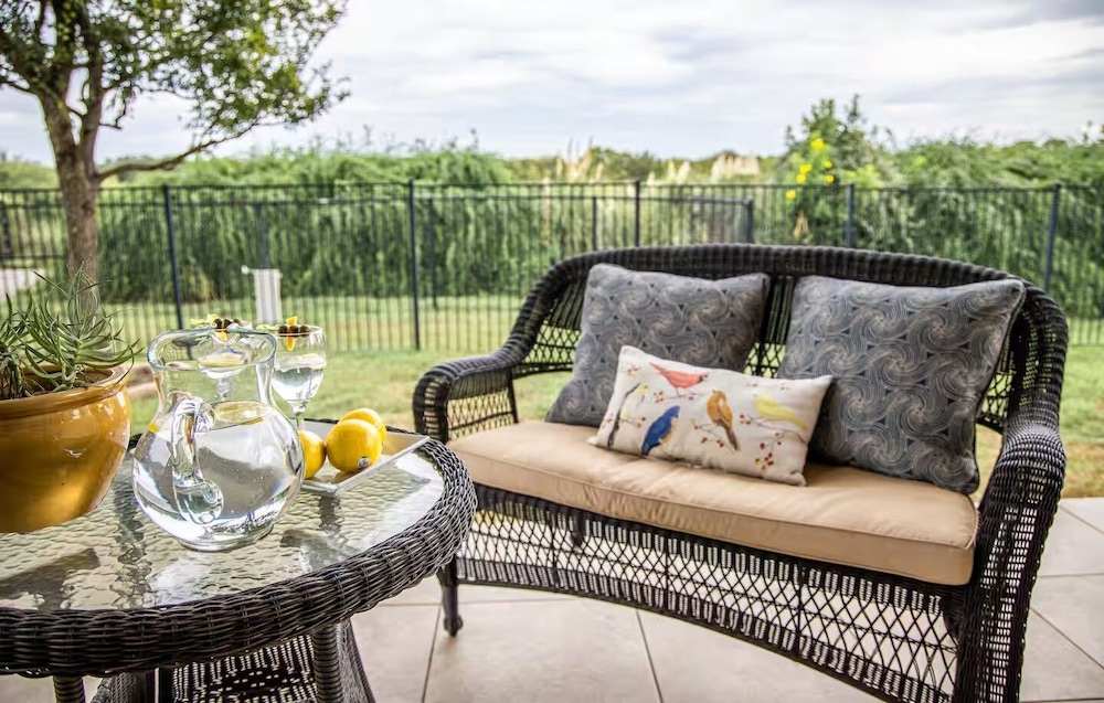 Austin Charm Home by The Key Rentals