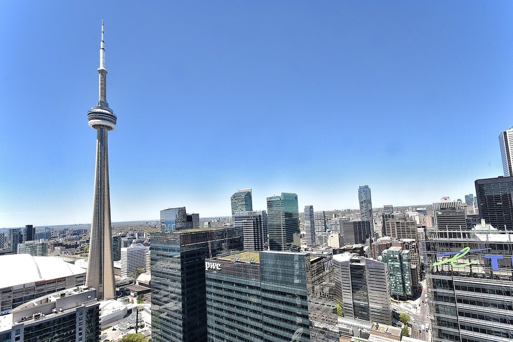 Applewood Suites - Luxury Condo - Image 4