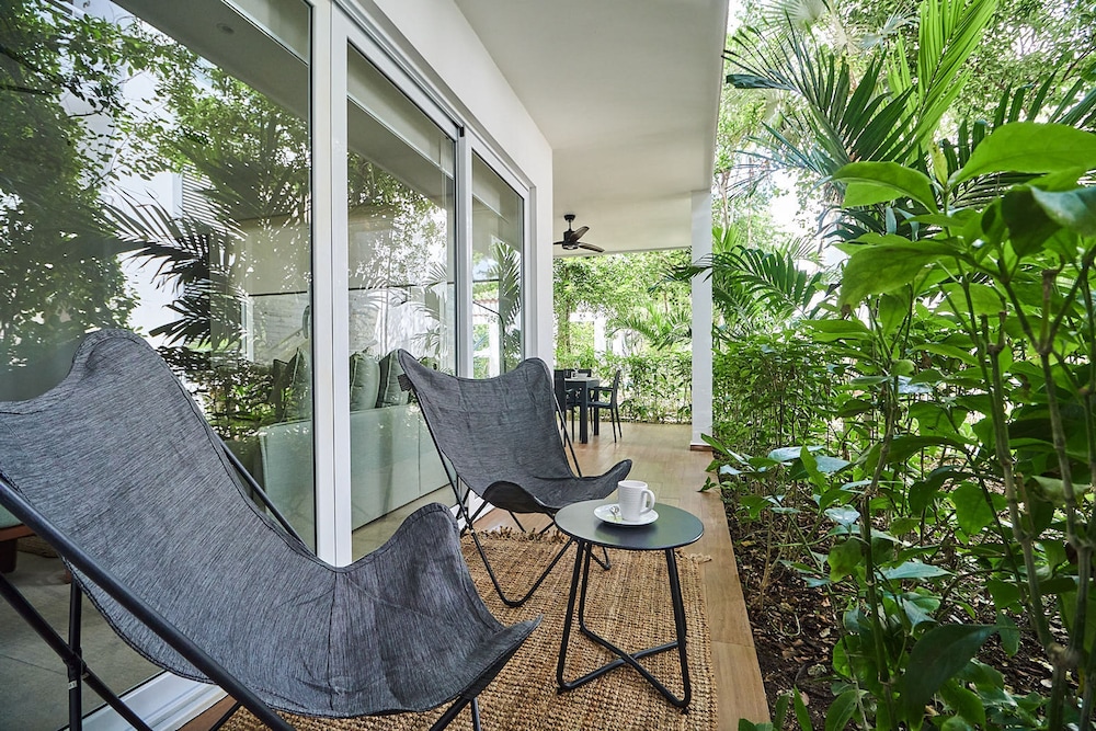 Amazing Apartment With Pools Gym BBQ Yoga Deck