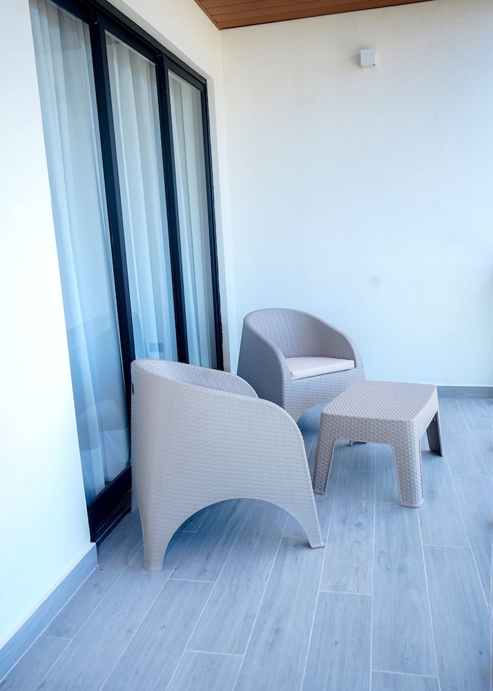The Towers G406 NOK Fantastic 2BR Apartment by Vistacana Rentals