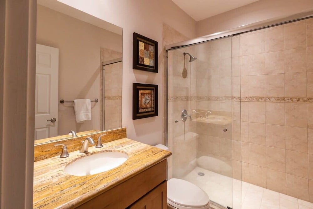 3-Bedroom, 2-Bath Condo Overlooking Pool
