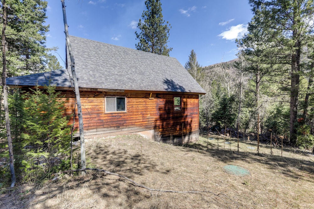 Steps to Crystal River: Hideaway w/ Mountain Views