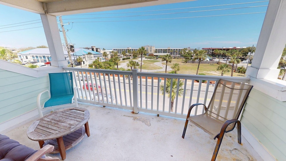 Captains Watch 2 by Tybee Vacation Rentals