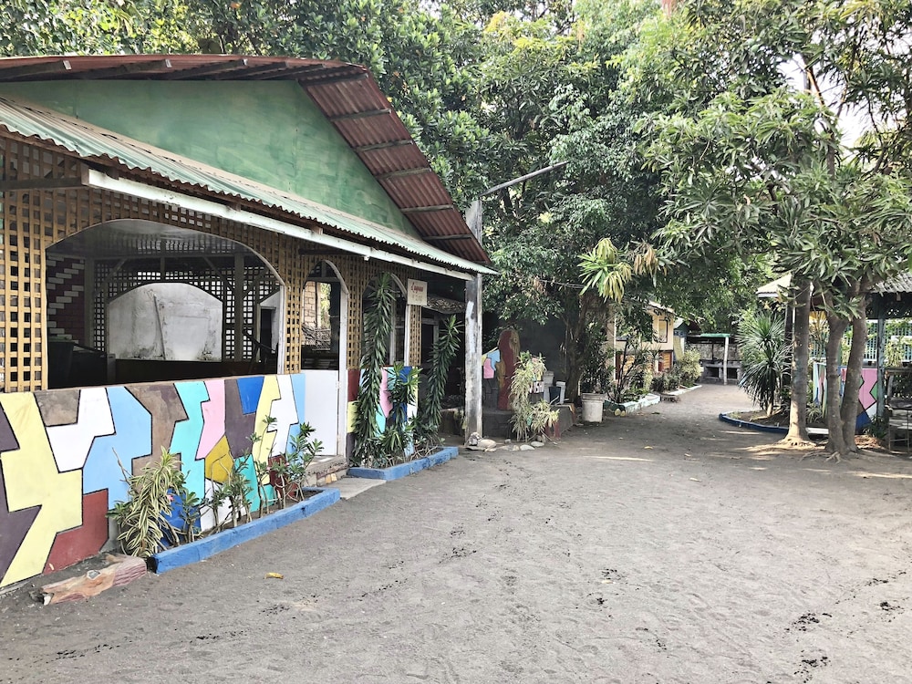 Filipina Beach Resort