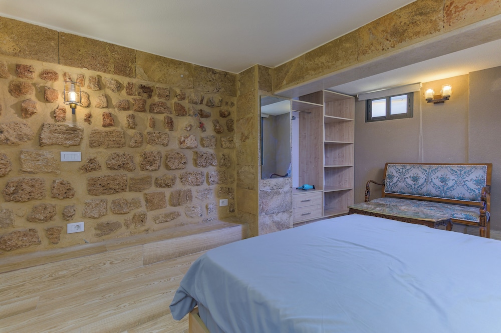 Casa Kik Apartments in Mina Tripoli