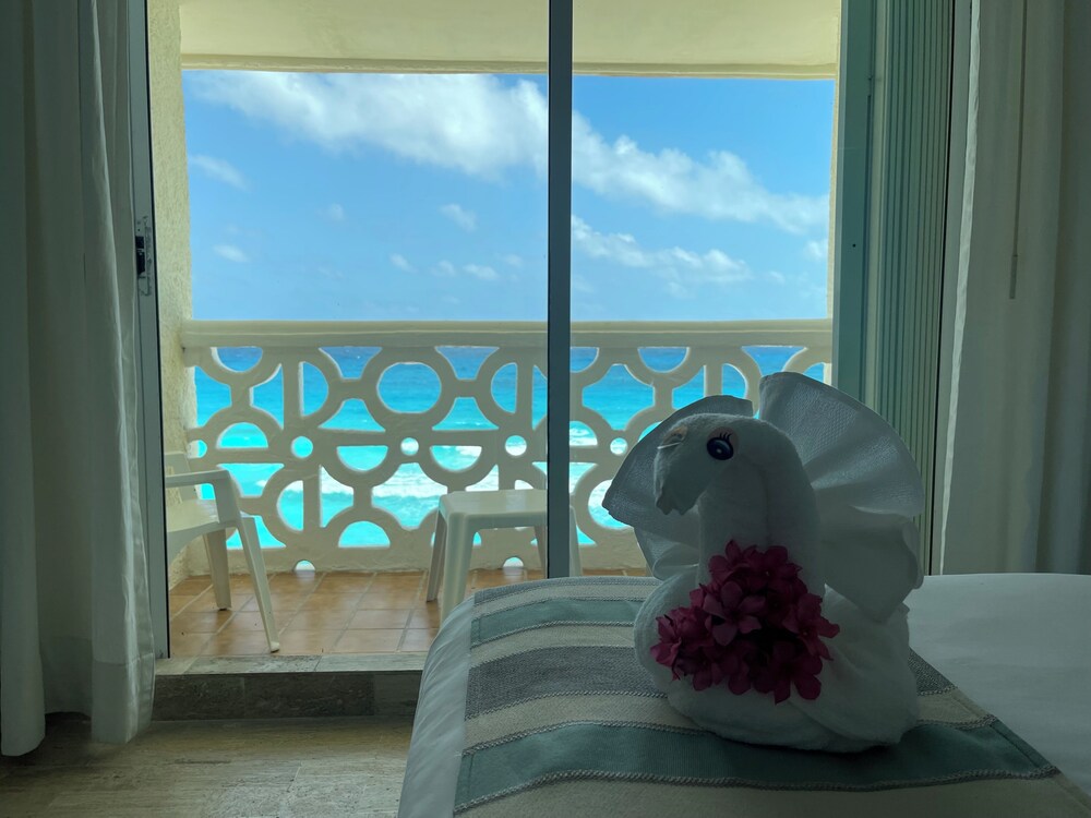OvaCancun Apartments