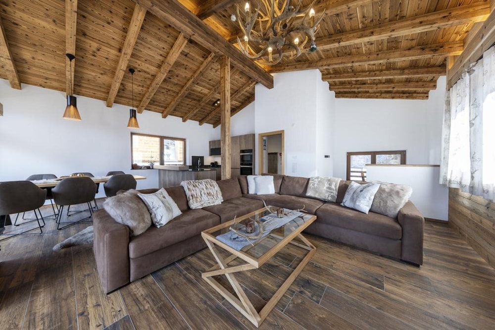 Chalet in Neukirchen 100 m ski Lift
