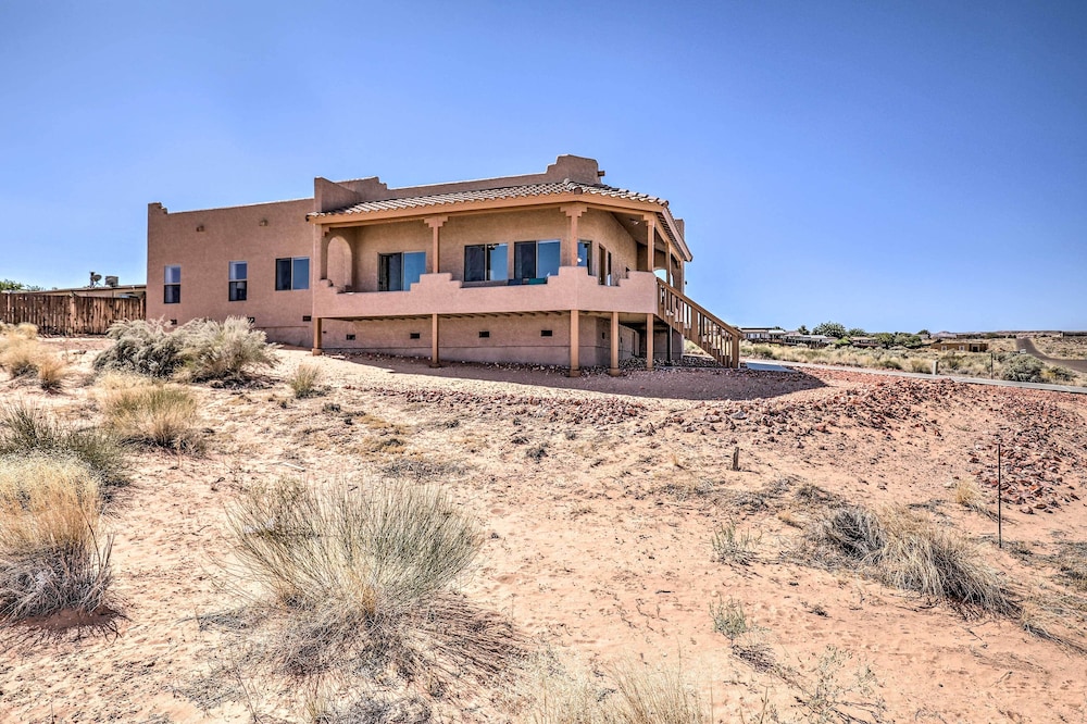 3 Mi to Lake Powell: Pet-friendly Page Home view 4