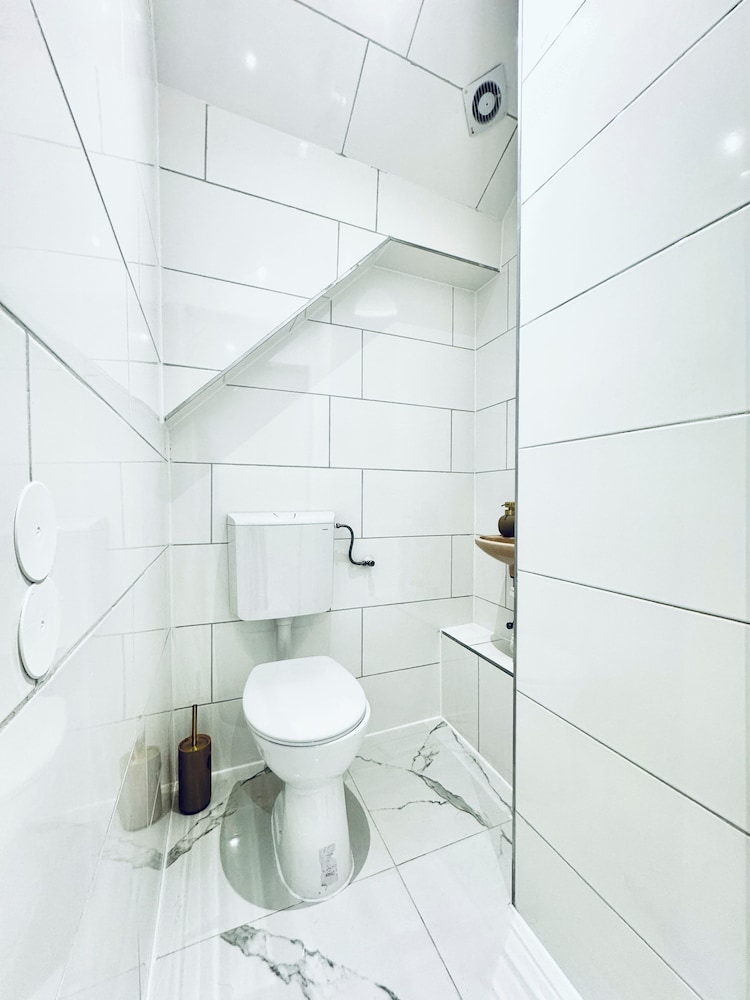 Comfortable Budget Room near Liesing
