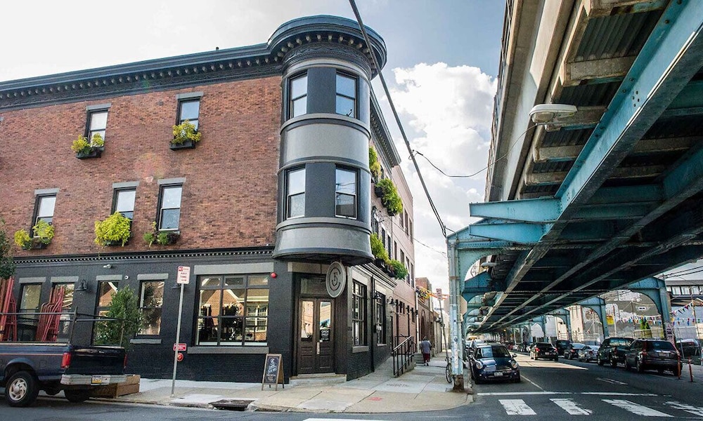 Historic Old City 1 Bedroom, 1 Bath