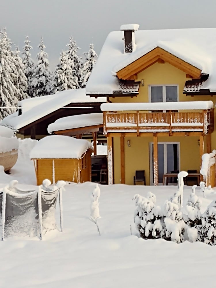 Villa With Terrace, Sauna Near the Border Triangle
