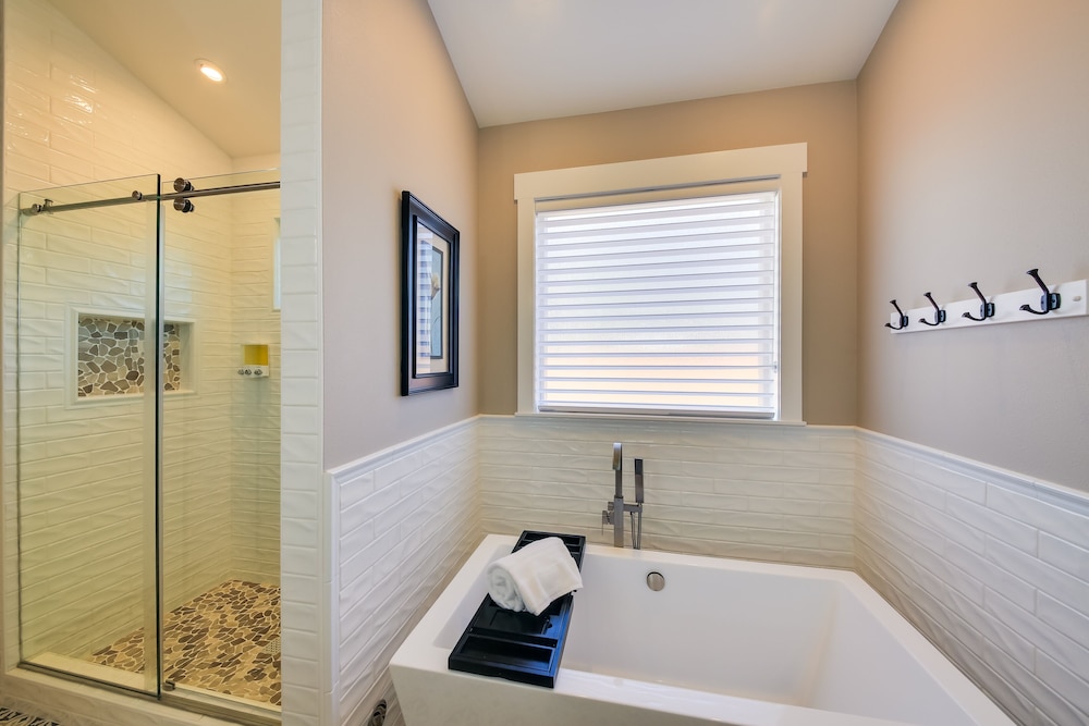 Sandpoint Vacations - Modern Sandpoint Home w/ Lake Pend Oreille View! - Property Image 18