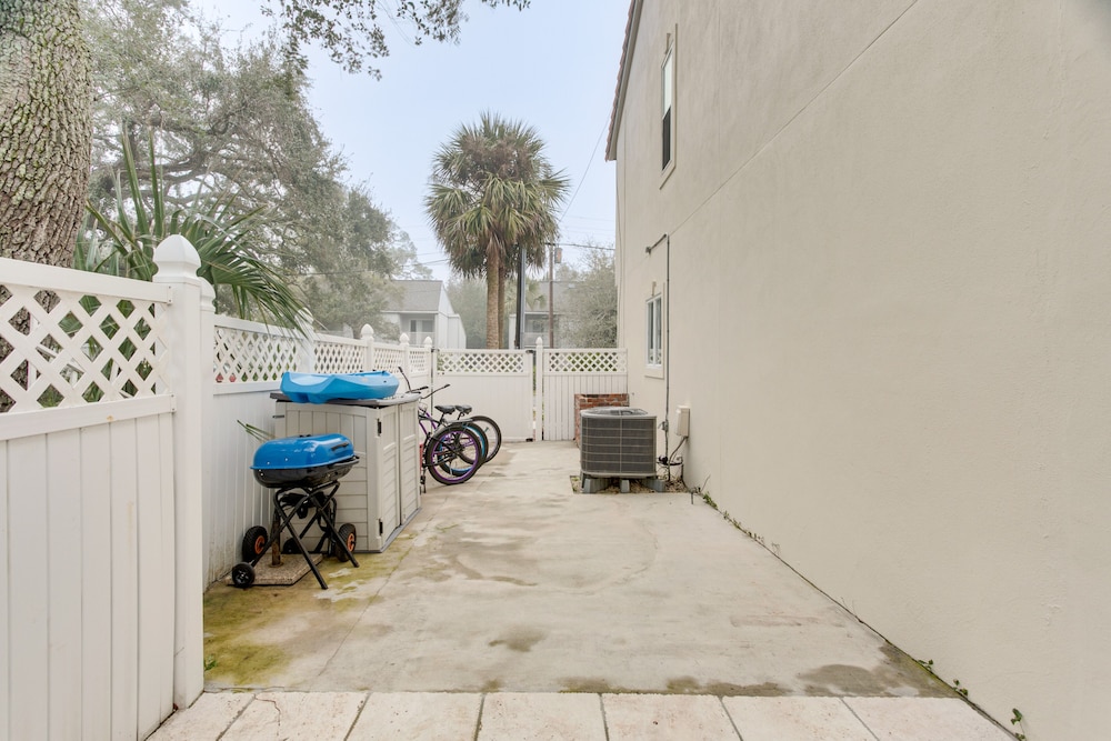 St Simons Island Townhome w/ Balcony + Ocean View! view 3