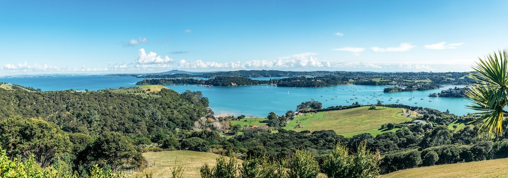 Te Whau Lodge