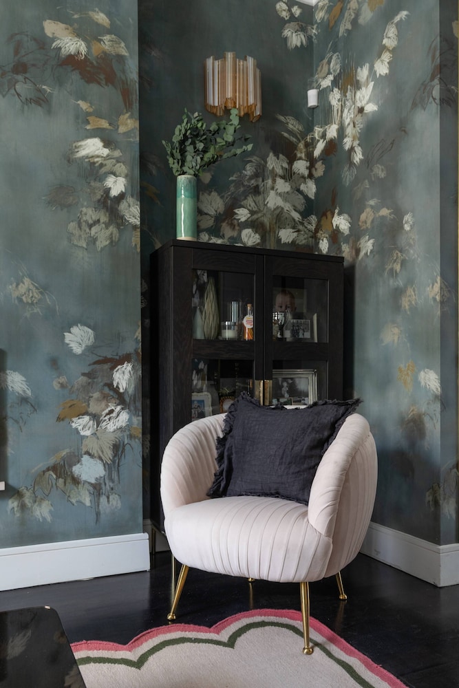 Westbourne Park Road XVI by Onefinestay