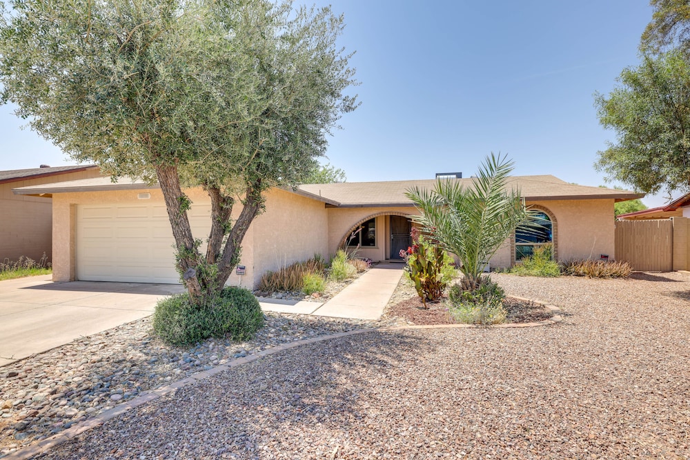 Centrally Located Glendale Home w/ Yard & Grill view 5