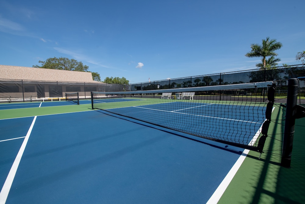 Sebring Vacations - Buttonwood Bay RV Resort - Property Image 5