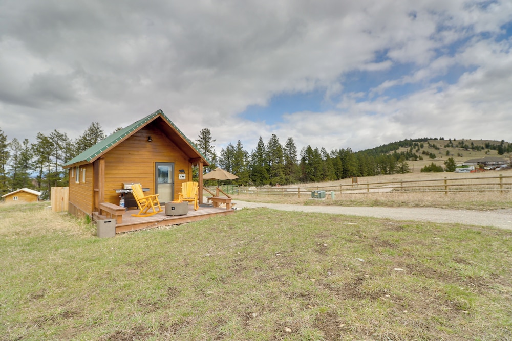 Lake Access, Fire Pit: Glacier Country Getaway!