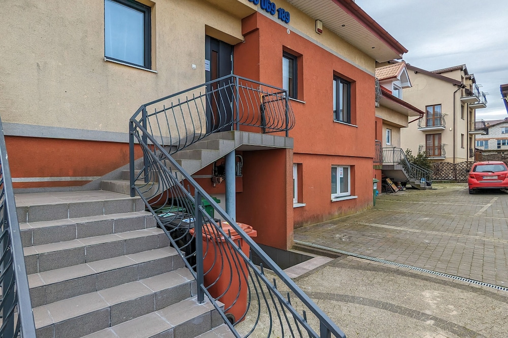 Apartment With Balcony Sea by Renters view 4