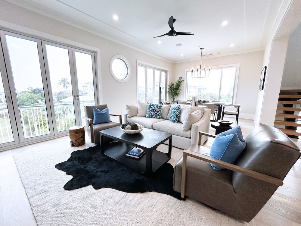 Ocean Breeze 5 Bedroom Home