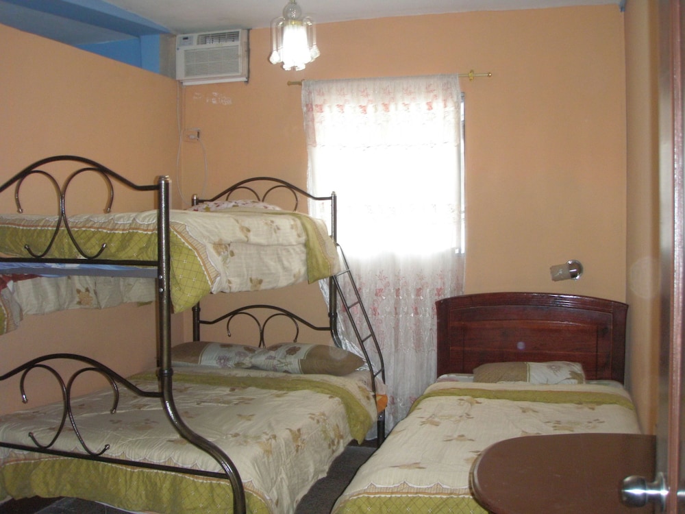 Hotel Eloy Alfaro - Hostel