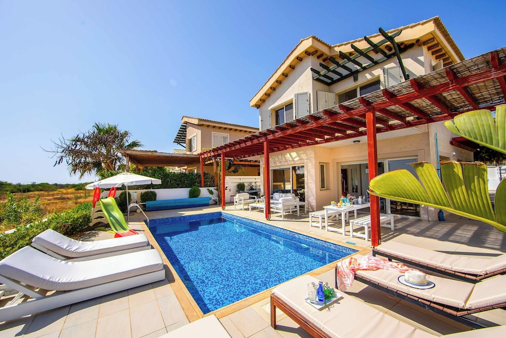 Protaras Artisan Seafront Villa 6