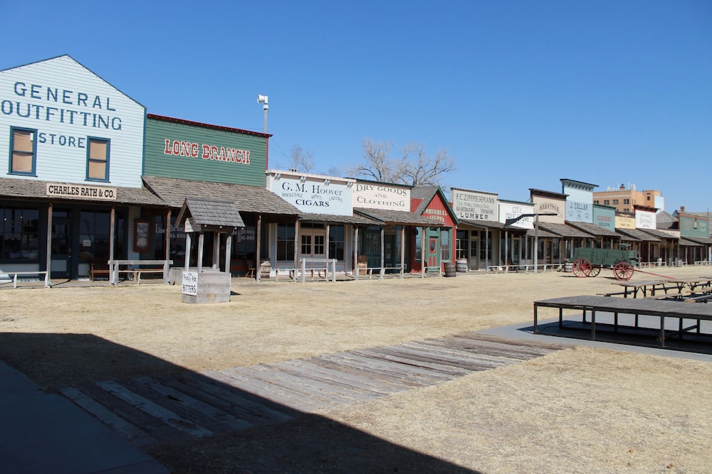 Wyatt Earp Hotel
