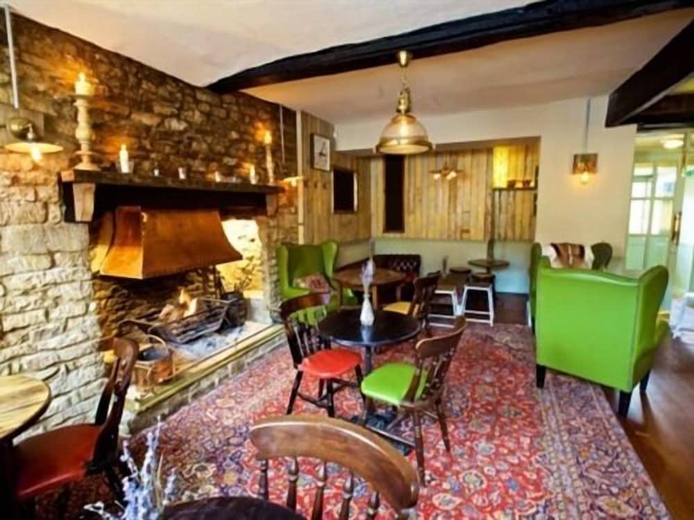 Woodstock Arms
