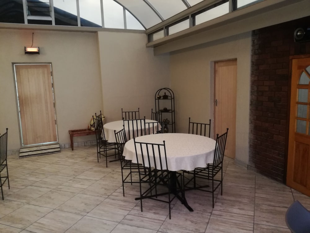Skylight Lodge