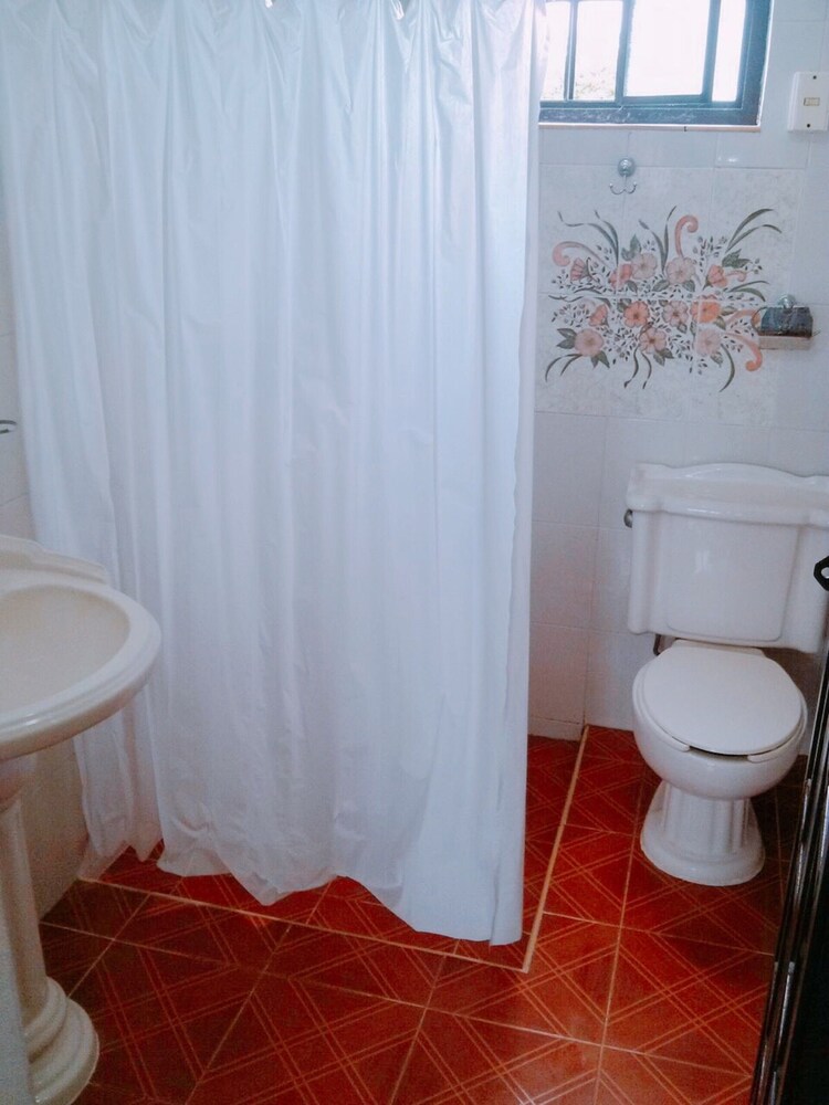 Hostal y Camping Villa Mercedes