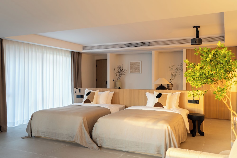 Miyue Shenzhen Tianlu Secret Wild Wizard Holiday Hotel