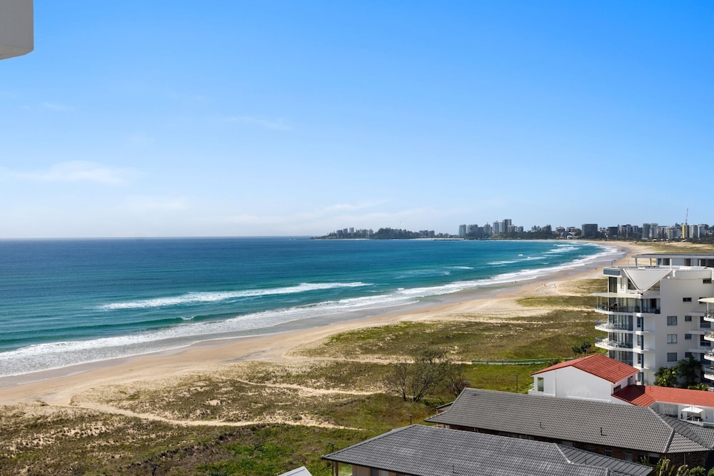 Bilinga Beachfront Luxury at Lana