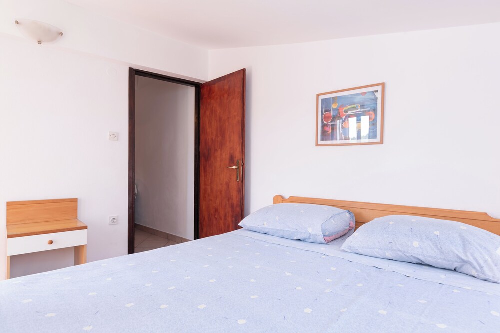 Charming 1-bedroom Apartment Sonia, Sleeps 4