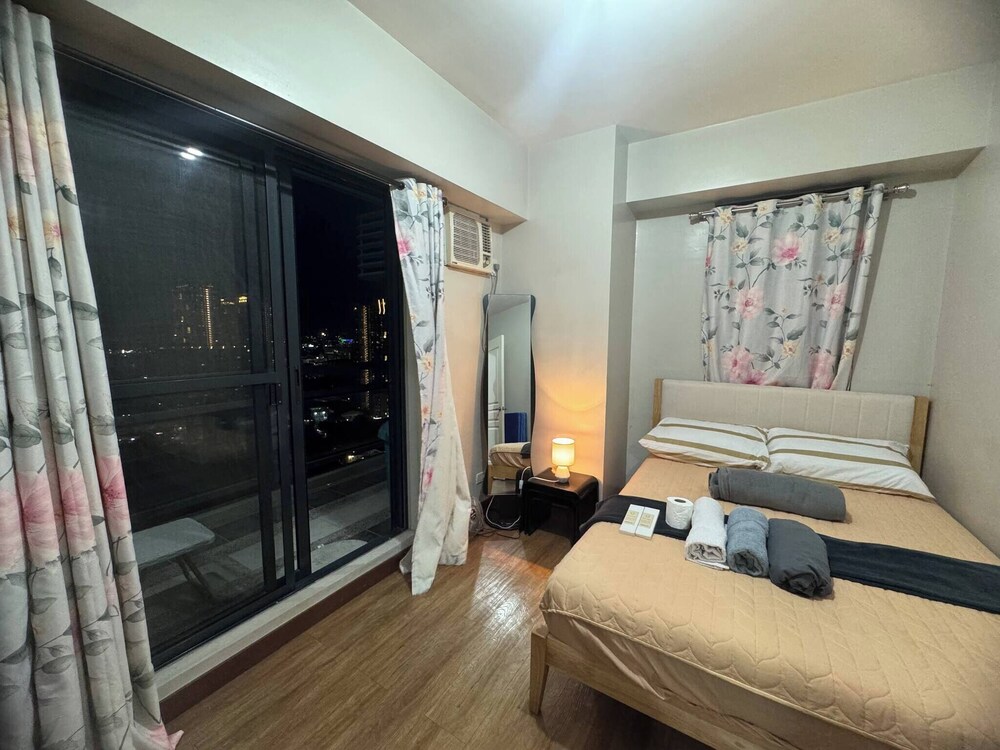 Flair Towers Condo Near MRT Bonifacio and Shaw Within Greenfields