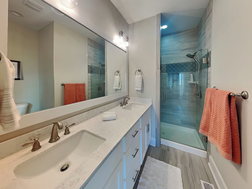 Queens Grant by Topsail Realty