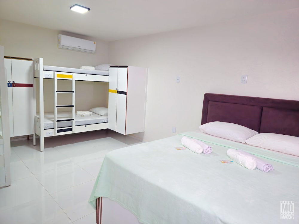 MANERO HOSTEL