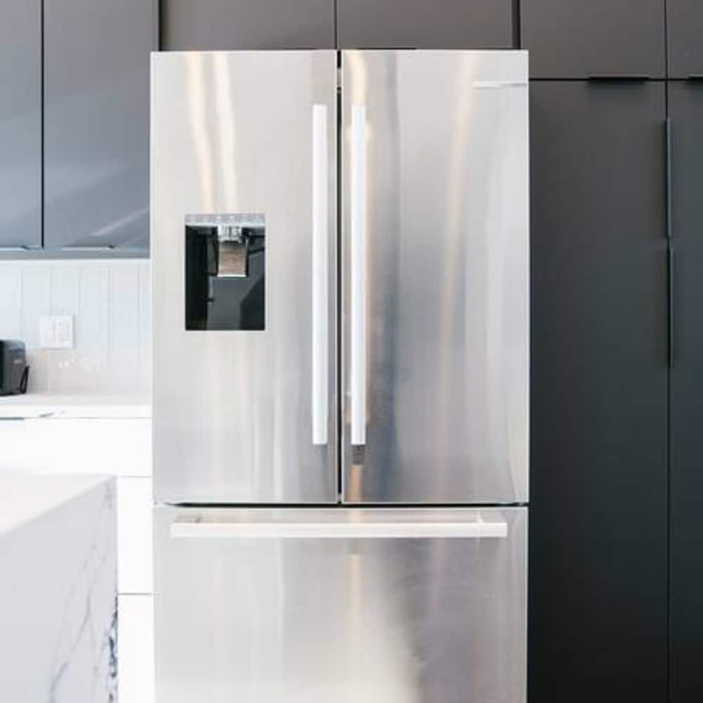 Magnificent NEW Home w 8 Beds Free Parking