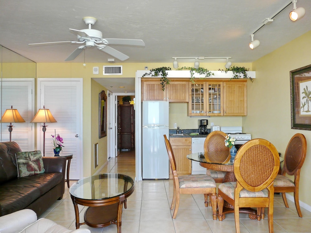 Luxurious Beachfront Condo With Glorious Ocean Views view 2