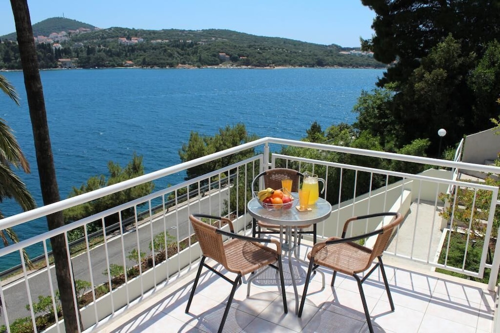 Apartments Lozica