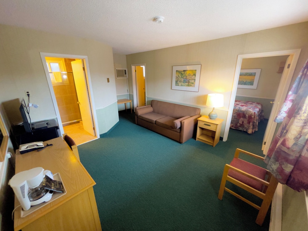 Adams Motel