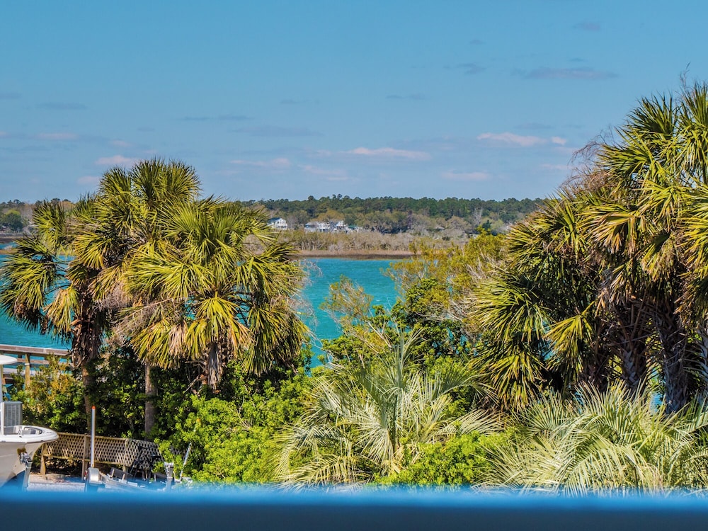 The Channel Marker by Topsail Realty