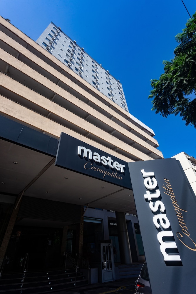 Hotel Master Cosmopolitan - Image 1